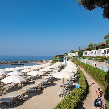 Resort Baia Del Silenzio Pisciotta Exterior photo