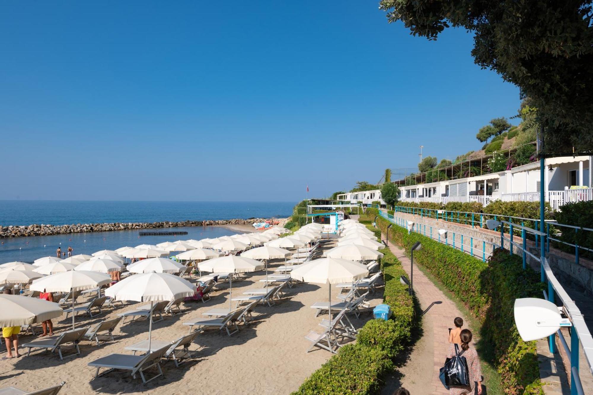 Resort Baia Del Silenzio Pisciotta Exterior photo